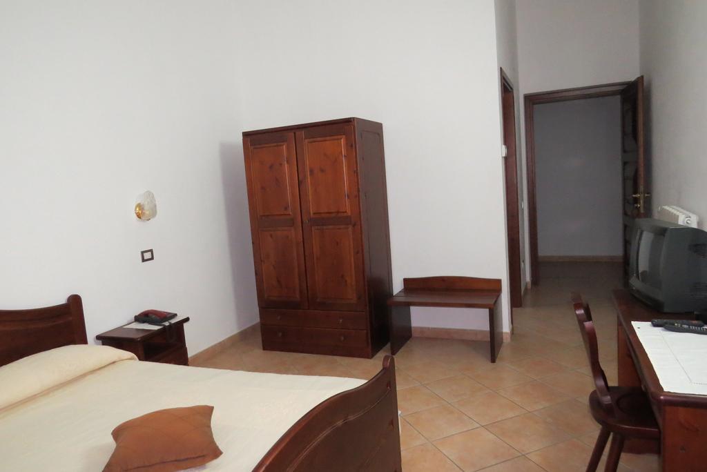 Hotel Ispinigoli Dorgali Δωμάτιο φωτογραφία