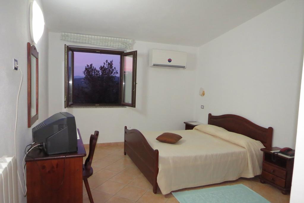 Hotel Ispinigoli Dorgali Δωμάτιο φωτογραφία